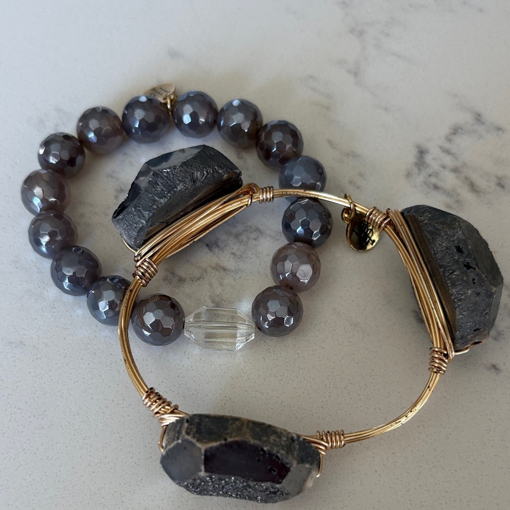 Grey Druzy & Beaded Bracelet Set with Gold-Tone Wire Accents